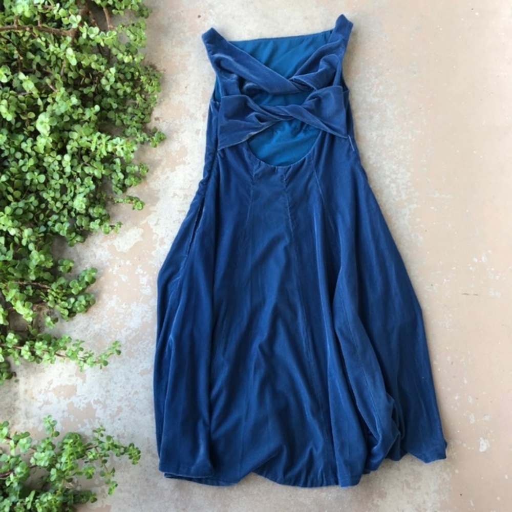 Gal Meets Glam Christine Velvet Dress, Fir Green - Picture 3 of 6